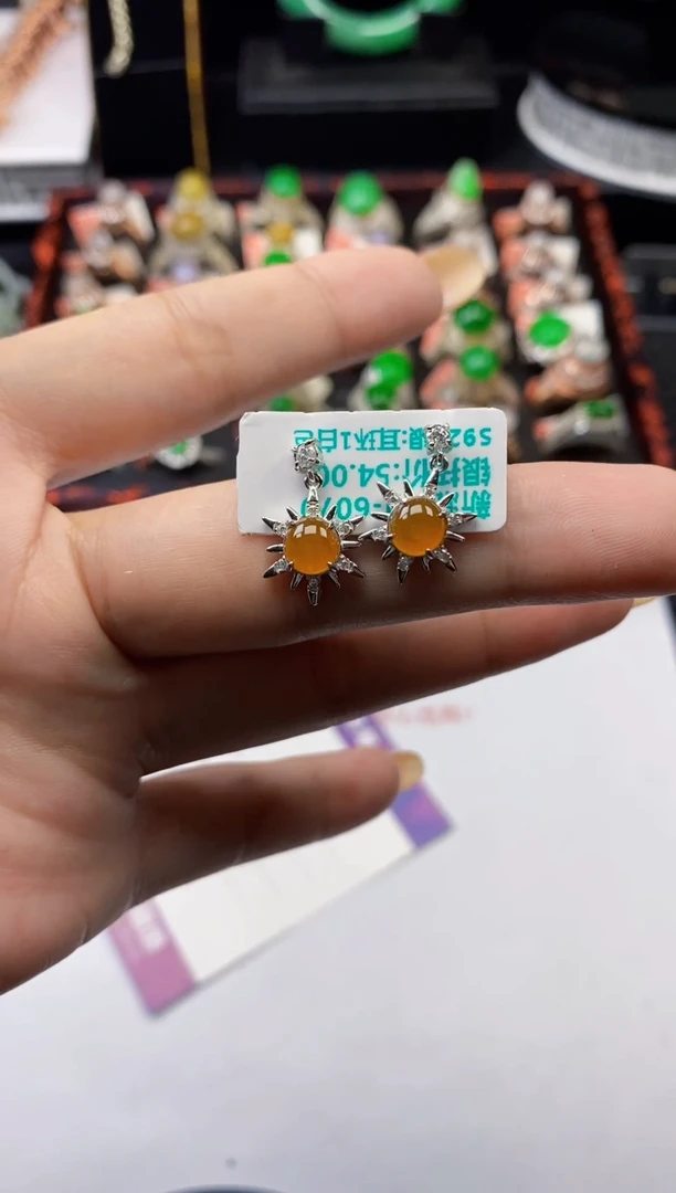 未镶嵌戒指翡翠1
