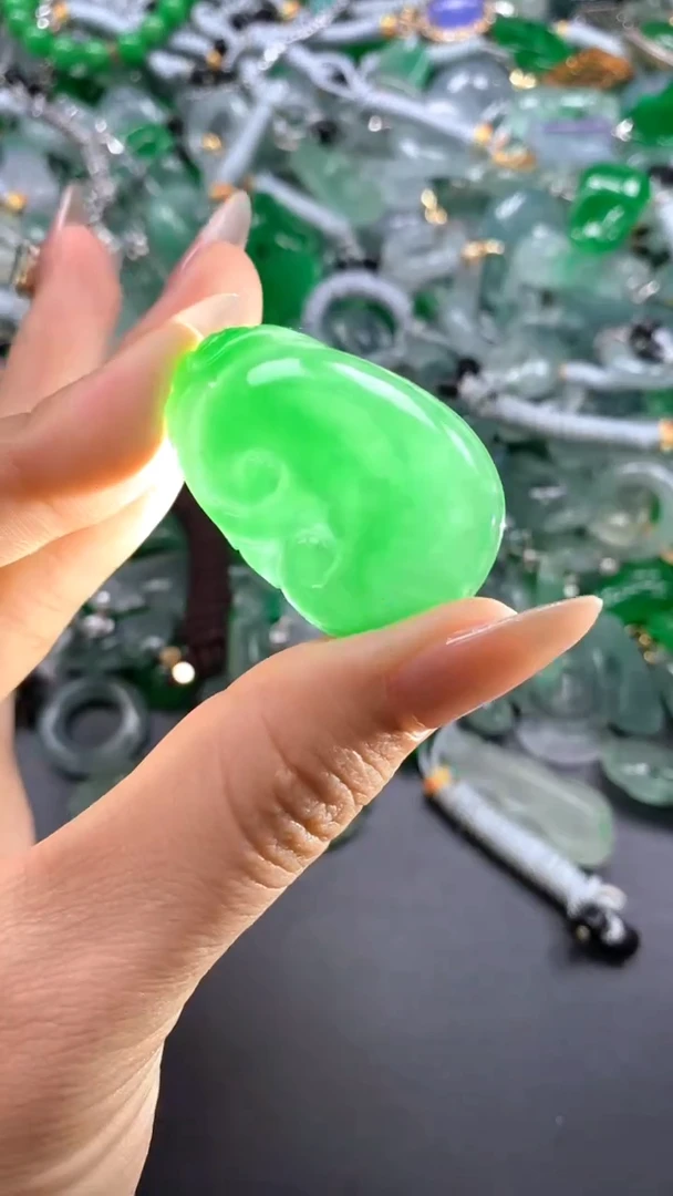 颈饰未镶嵌翡翠(配扣头多样性发其一）34