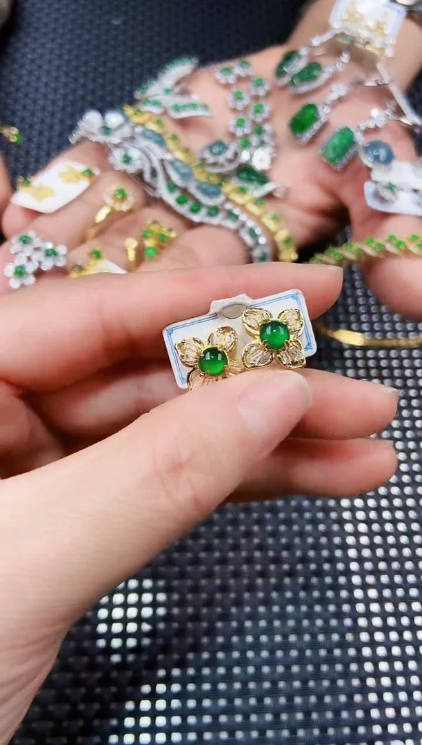 【闪购商品】翡翠耳饰未镶嵌11111111