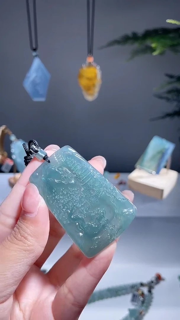 颈饰未镶嵌翡翠山水