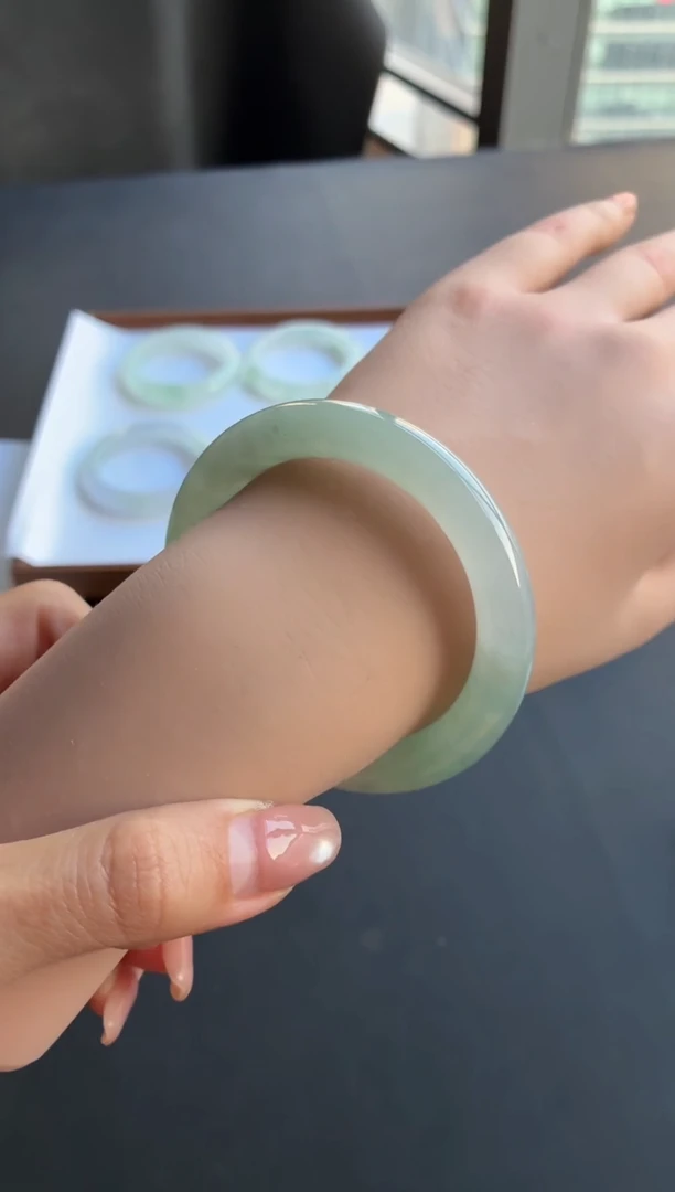 未镶嵌手镯翡翠62号53.6*9.8*9.5圆条