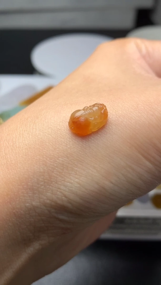 未镶嵌定制翡翠毛货 10.5-7.1-4.5