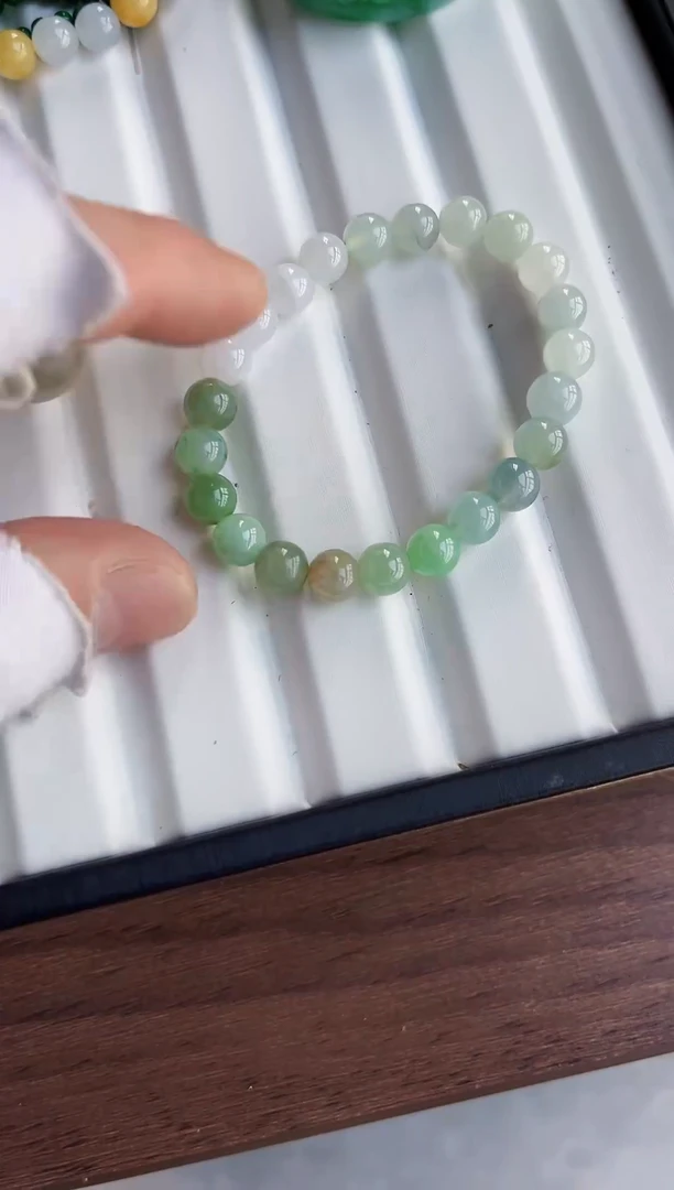 散珠翡翠翡翠手串卡8  有瑕疵