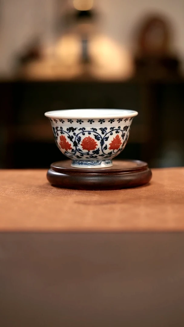 L青花釉里红压手杯