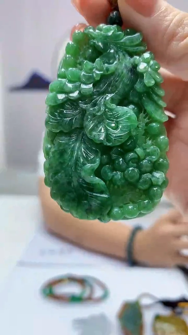 【闪购商品】定制翡翠未镶嵌4688DD-毛货挂件132