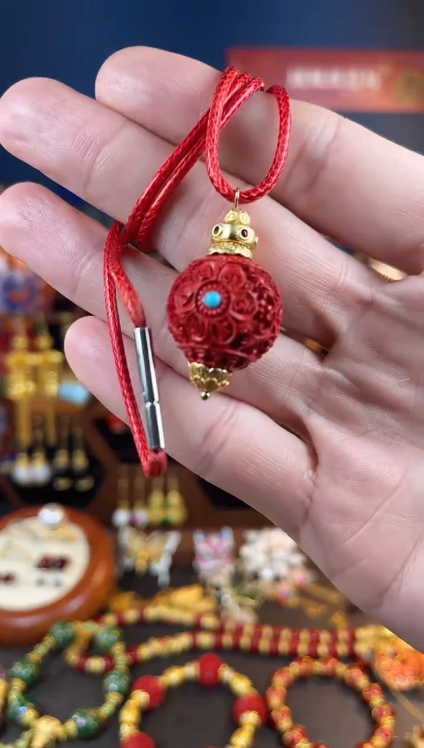 【闪购商品】红红满雕工珐琅景泰蓝吊坠