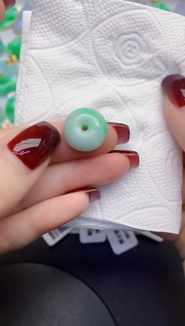 颈饰未镶嵌翡翠缅甸天然翡翠A货