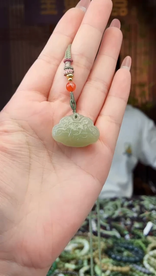 和田玉未镶嵌颈饰拍一发一