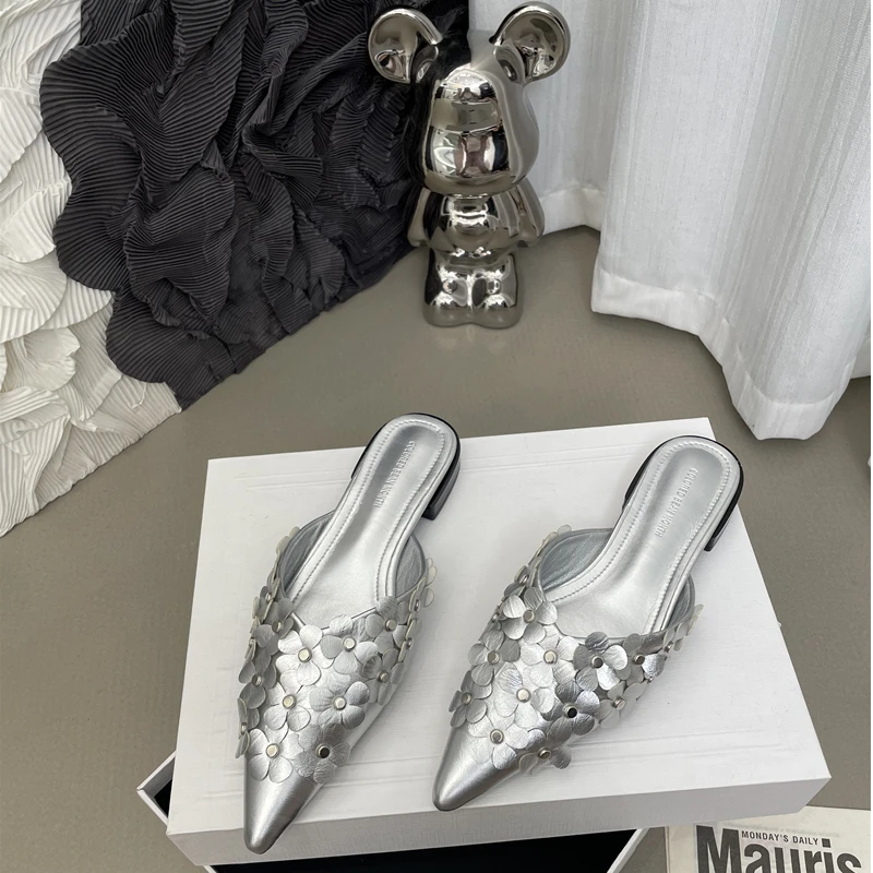 小众设计尖头低跟凉拖鞋女夏季外穿2025年新款法式粗跟包头半拖鞋