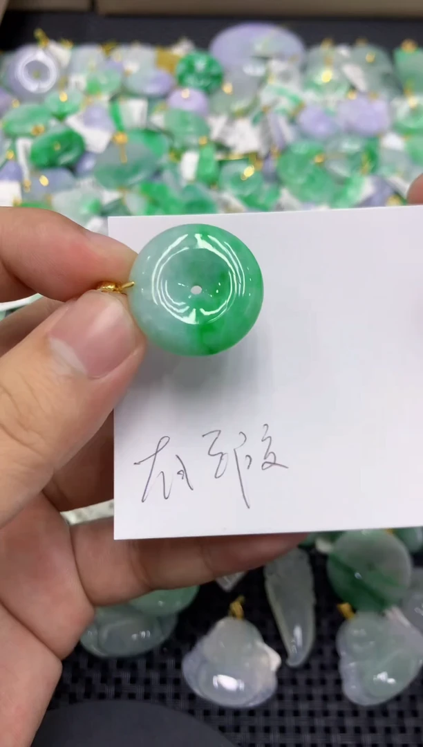 颈饰未镶嵌翡翠天然缅甸翡翠A货