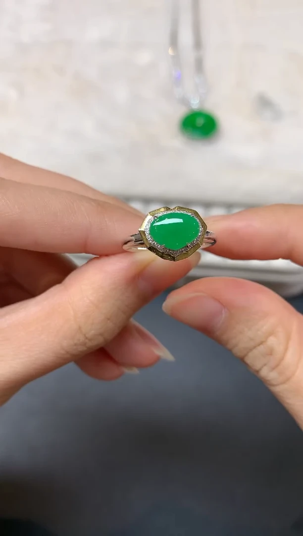 18K金镶嵌戒指翡翠W256|3980