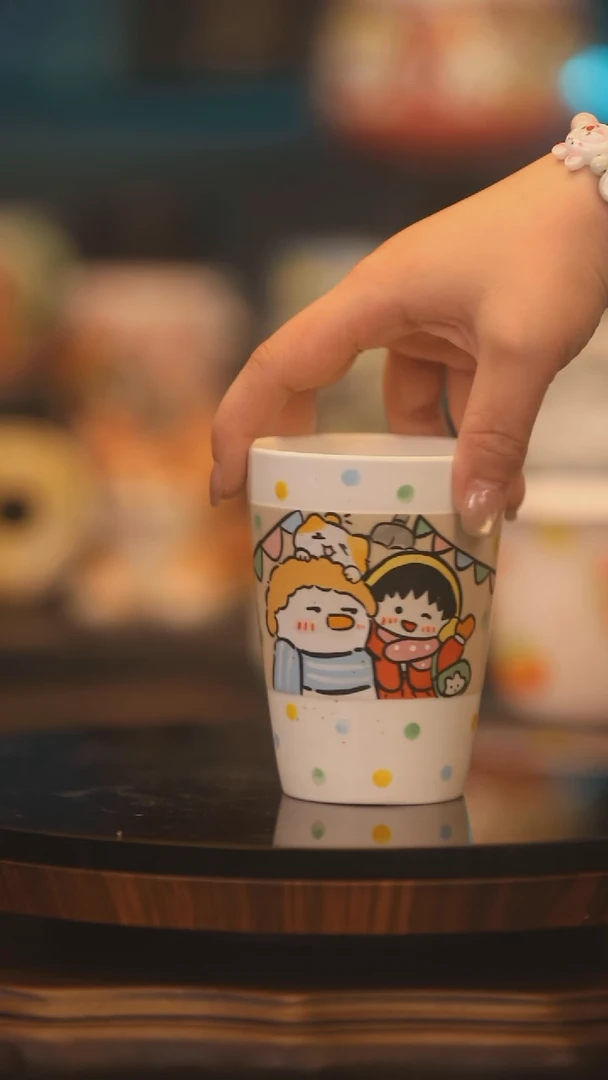 【闪购商品】摆件景德镇釉下彩绘设计师款式陶瓷