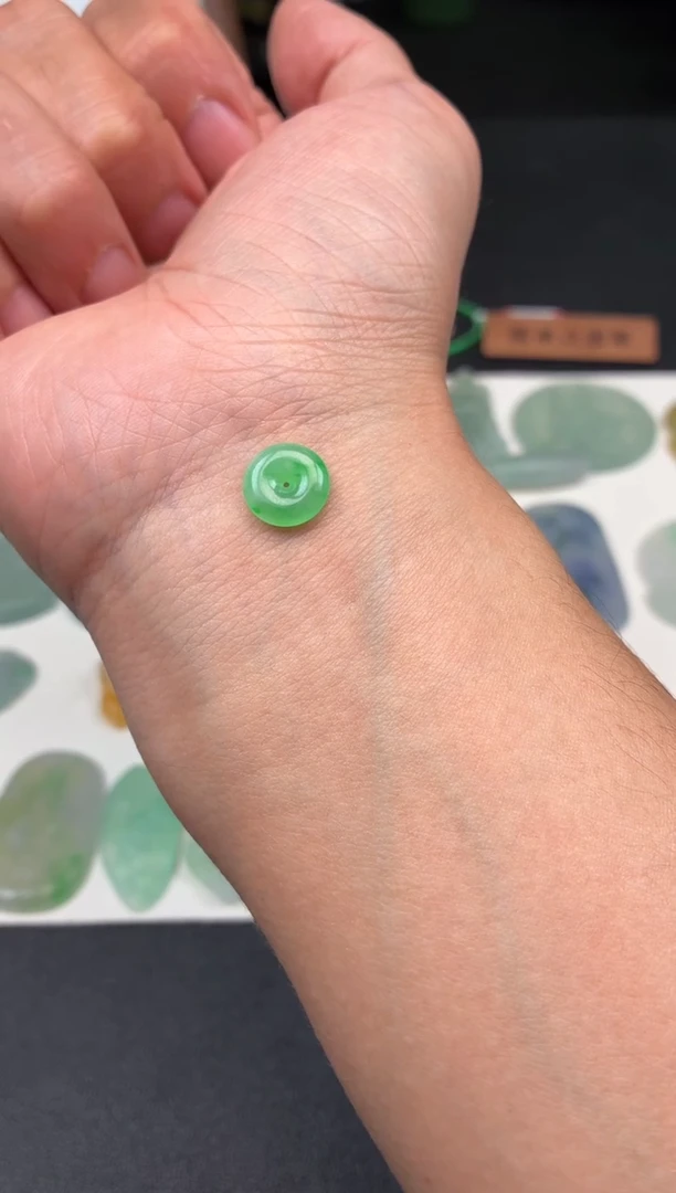 未镶嵌定制翡翠翡翠