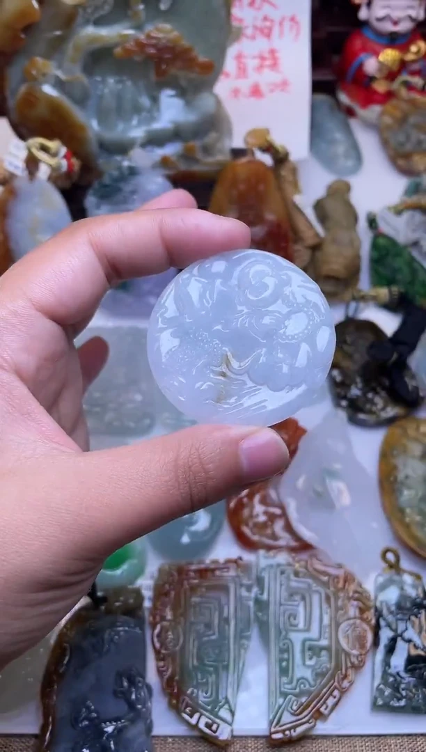 颈饰未镶嵌翡翠逍遥佛