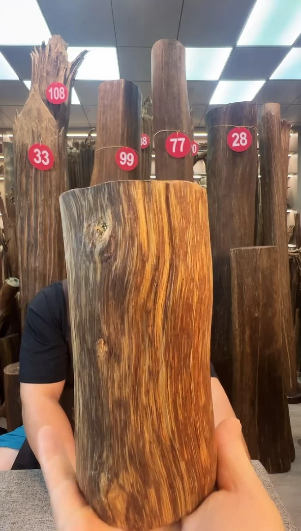 沉香碎屑沉香沉香原料摆件一百以上带底座