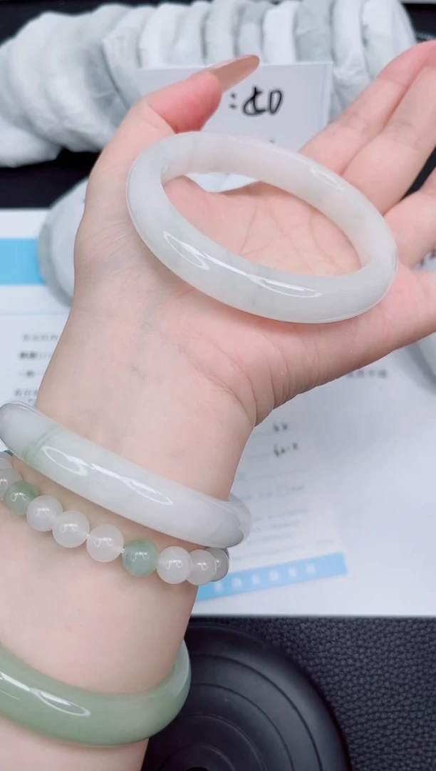 石英质玉手镯未镶嵌32-62.2