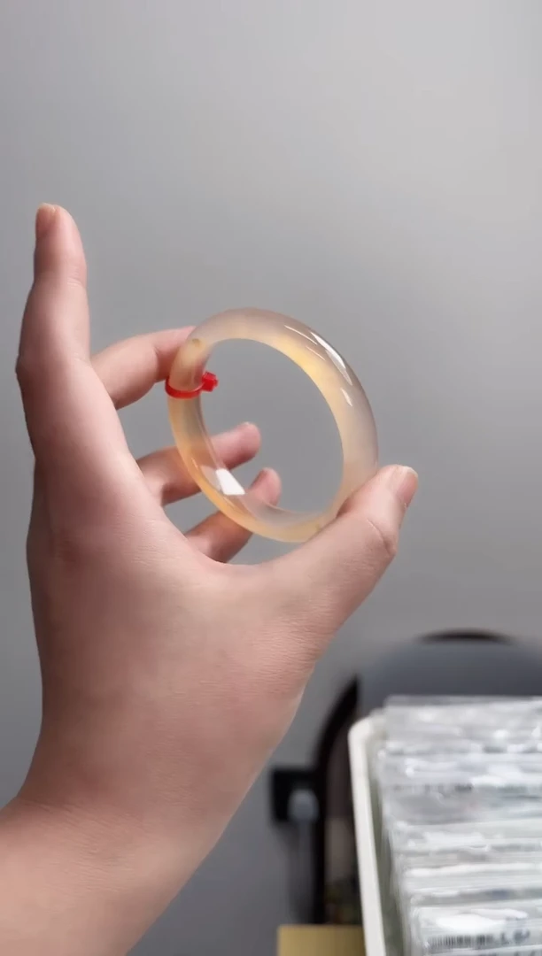 玛瑙/玉髓手镯未镶嵌54-55圈