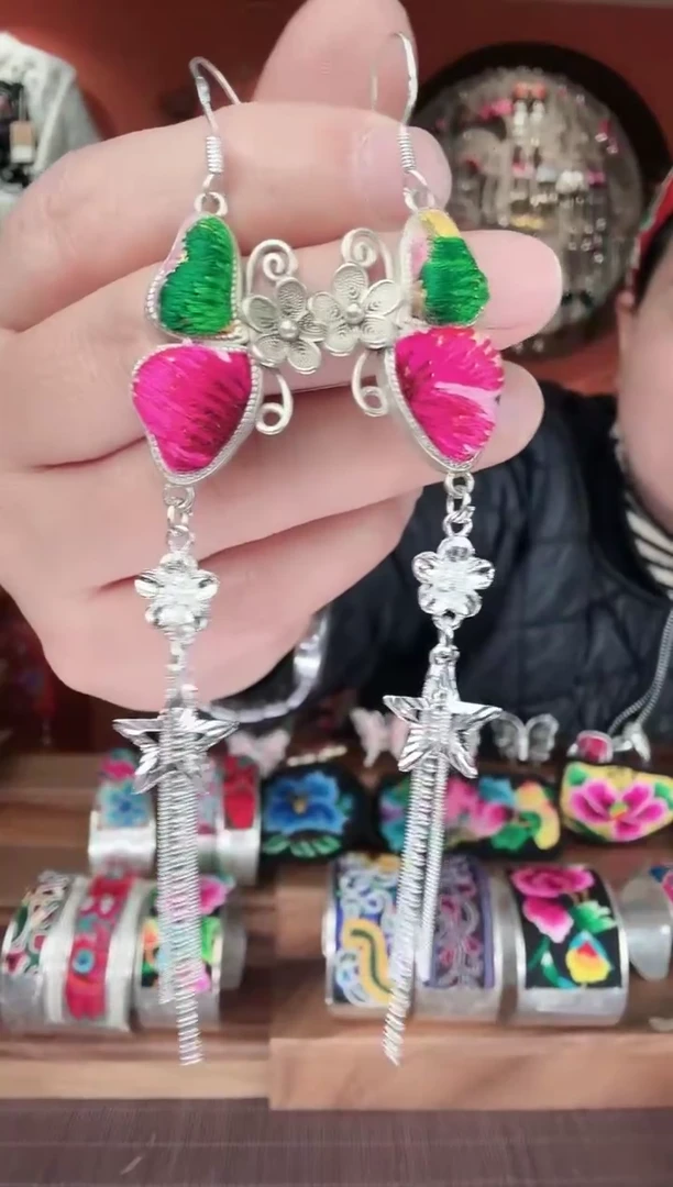 织绣非遗手工苗绣刺绣饰品68