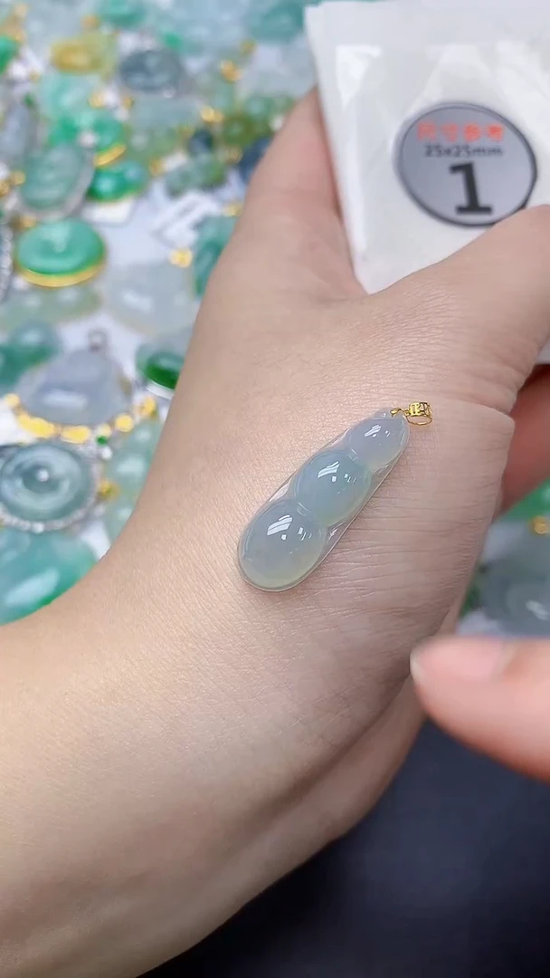 颈饰18K金镶嵌翡翠 天然缅甸A货百元以上9元证书费自理