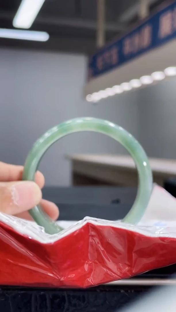 未镶嵌手镯翡翠4