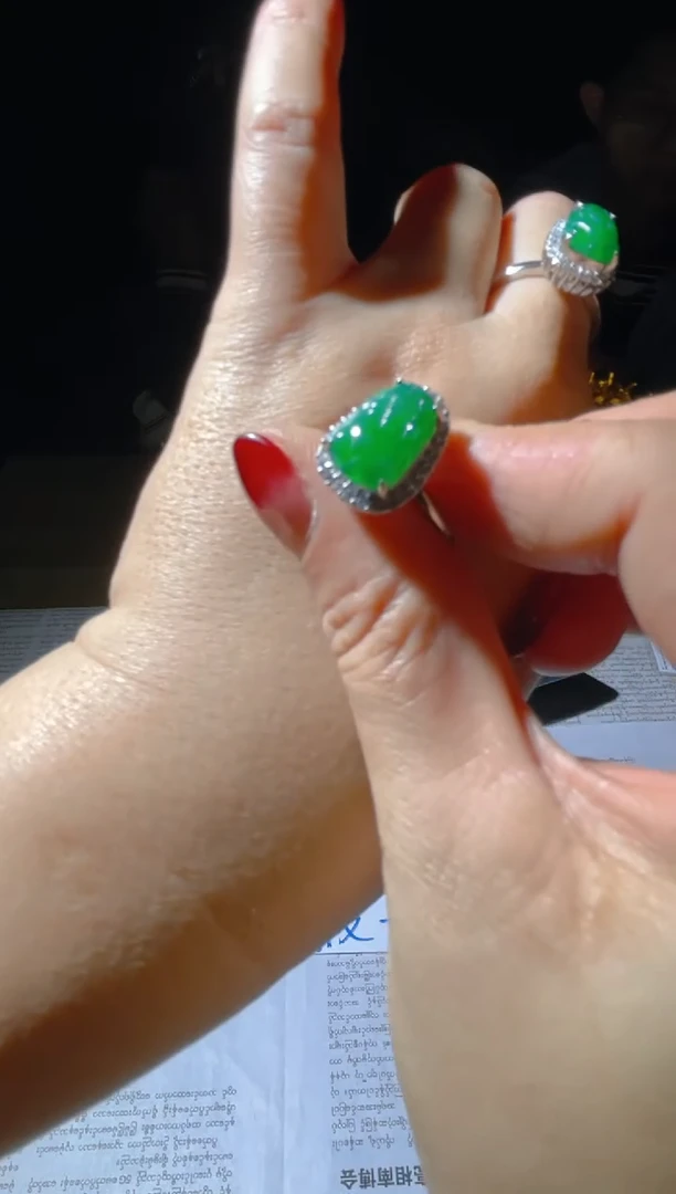 【闪购商品】翡翠颈饰未镶嵌天然A货翡翠（多样性发货拍一件发件）