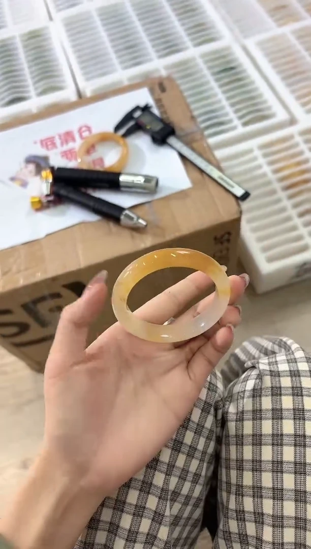 未镶嵌手镯石英质玉23-54HU