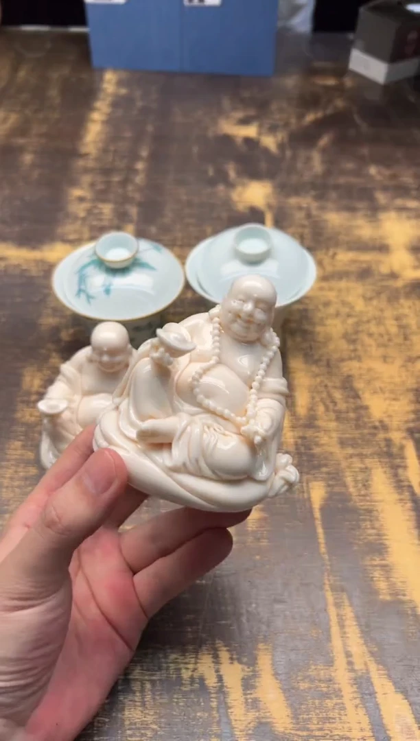 王顺 自在弥勒（持珠串）