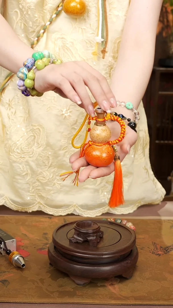 104易林大漆开口小葫芦----178