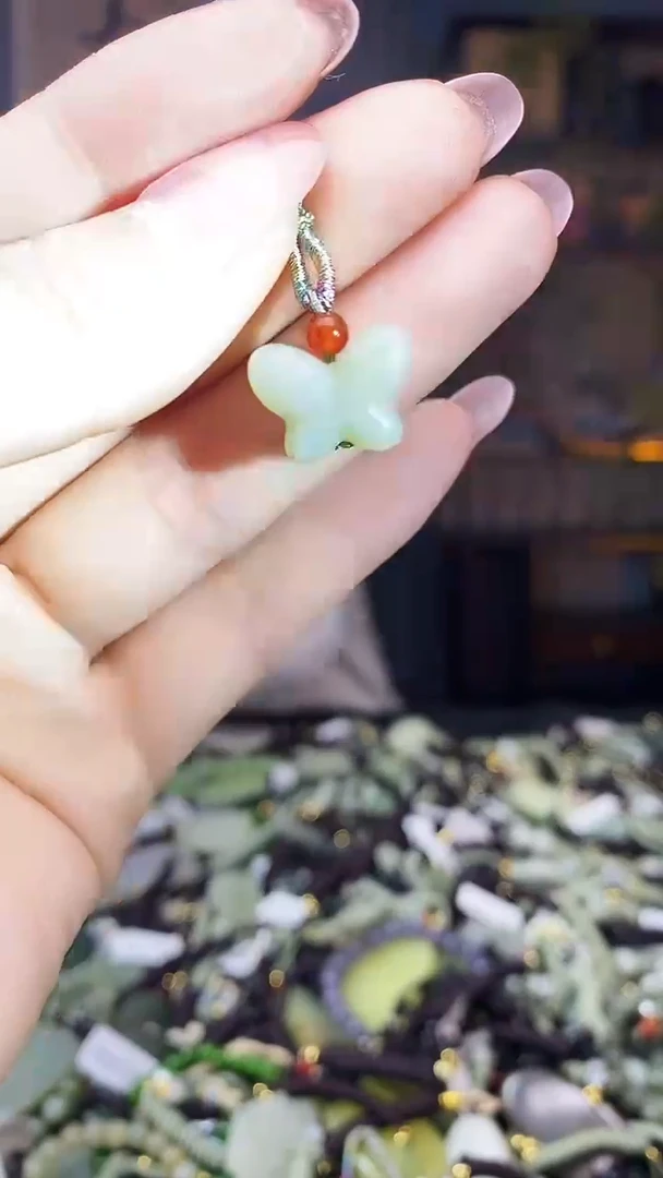 颈饰未镶嵌和田玉多样性发货，拍一发一