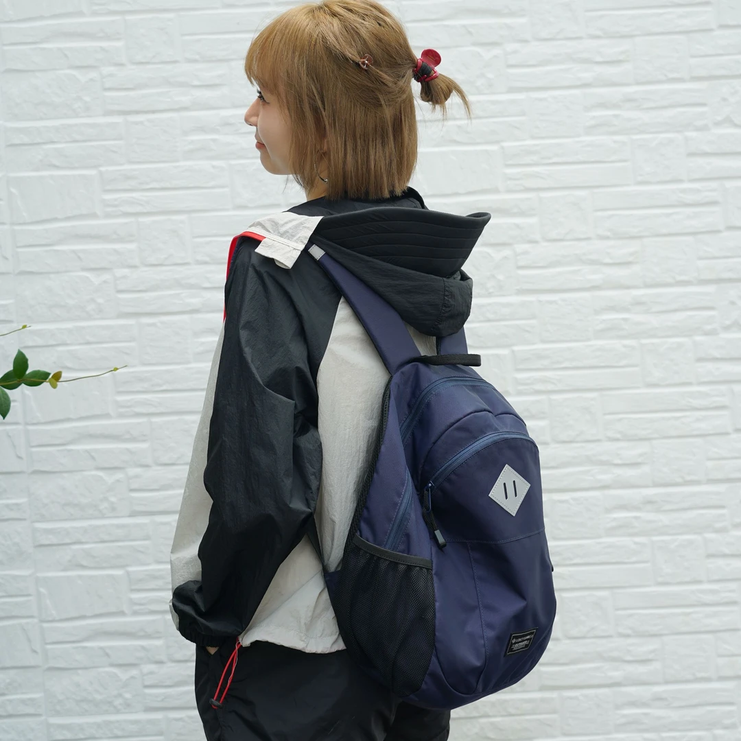 S051 尼龙牛津布猪鼻子旅游外出逛街拼色纯色双肩背包