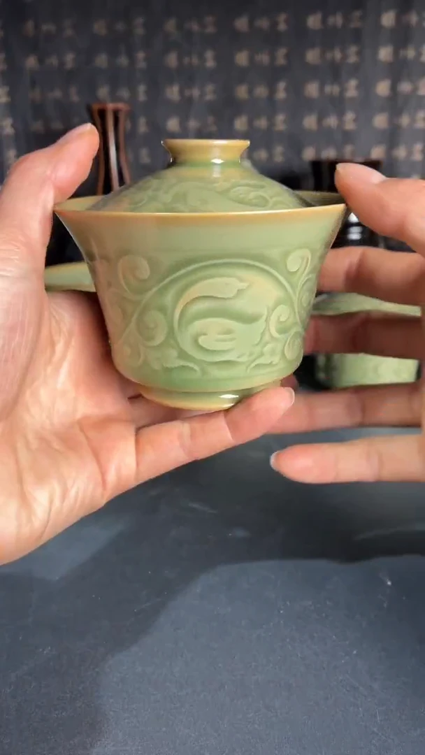 耀州窑仰山莲纹游鸭马蹄盖碗微瑕