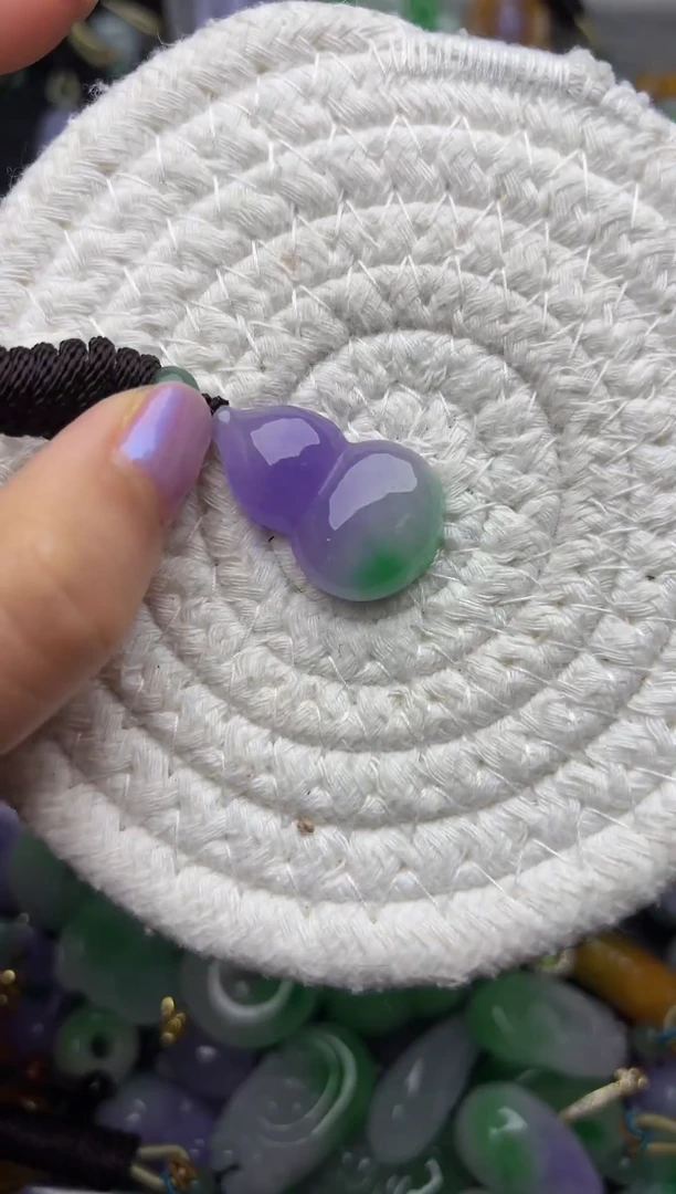 颈饰未镶嵌翡翠缅甸翡翠吊坠