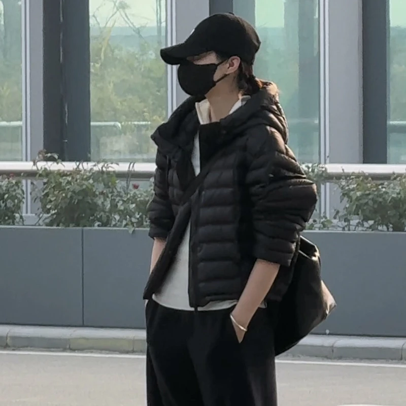 女装新款连帽少女风女休闲风常规袖连帽韩版短款保暖羽绒服外套