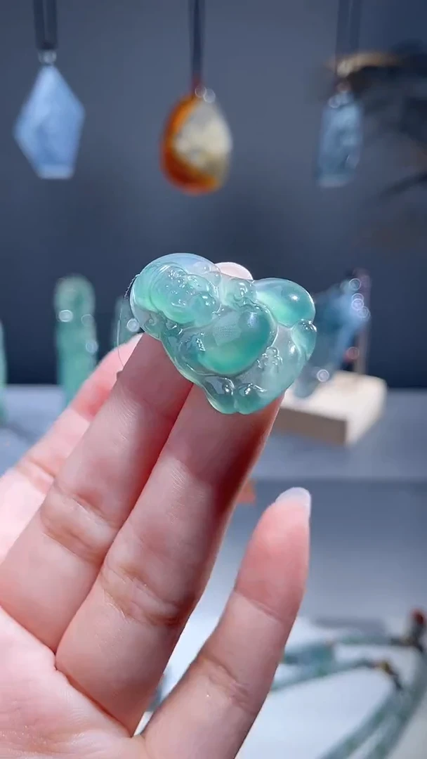 颈饰未镶嵌翡翠财神