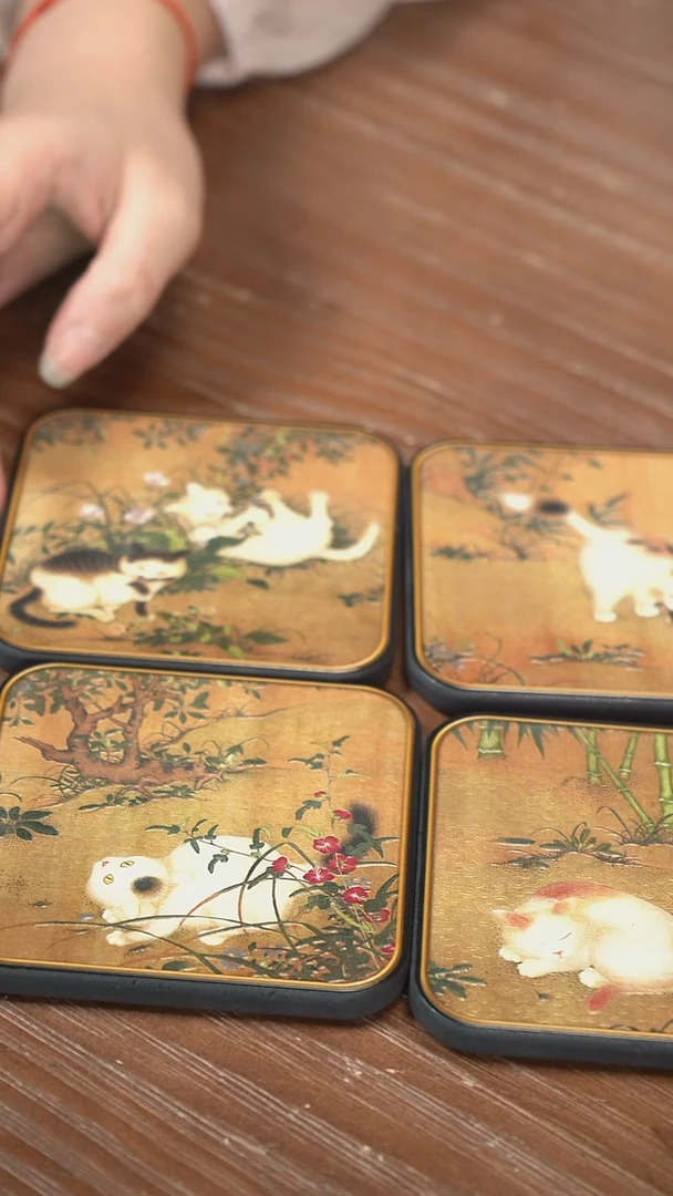 壹藏贰宝唐苑戏春杯垫一套