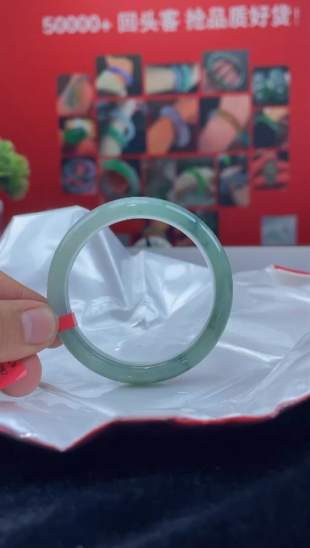 翡翠手镯未镶嵌手镯6