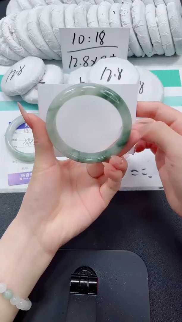 石英质玉手镯未镶嵌15-58