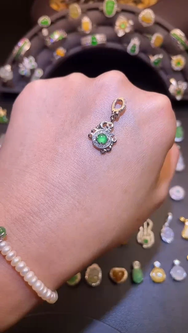 吊坠(不含链)银S925镶嵌翡翠1