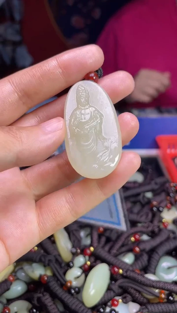 未镶嵌和田玉摆件1