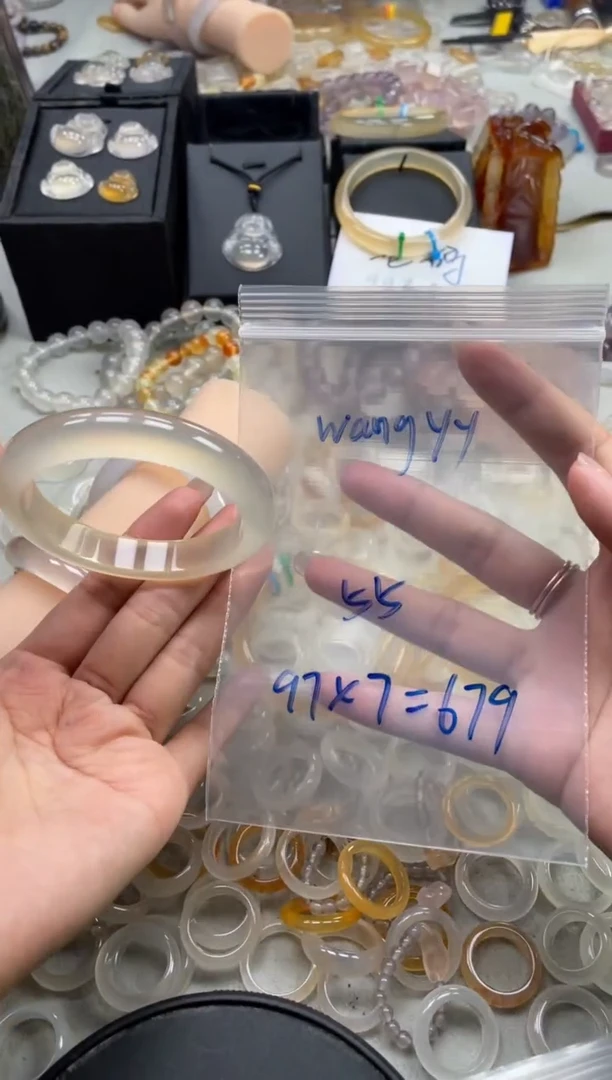 手镯玛瑙/玉髓未镶嵌W****YWangYY