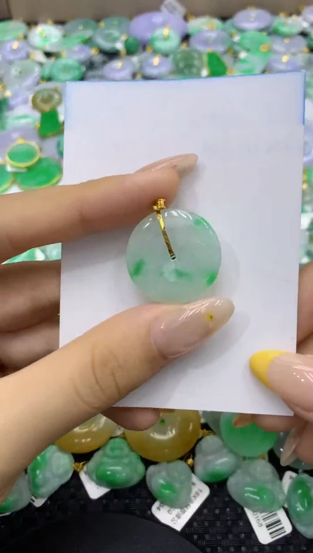 颈饰18K金镶嵌翡翠天然缅甸翡翠A货