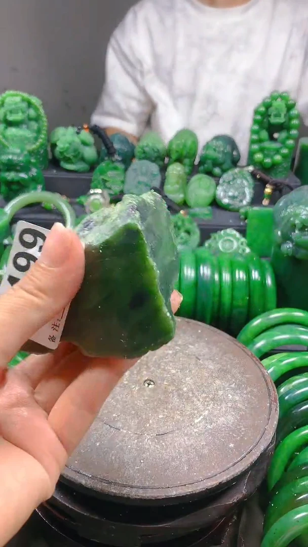 和田玉未镶嵌珠宝半成品1111