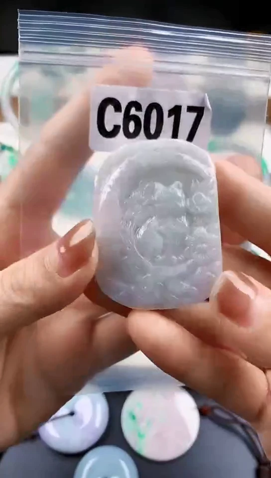 颈饰未镶嵌翡翠天然翡翠吊坠挂件