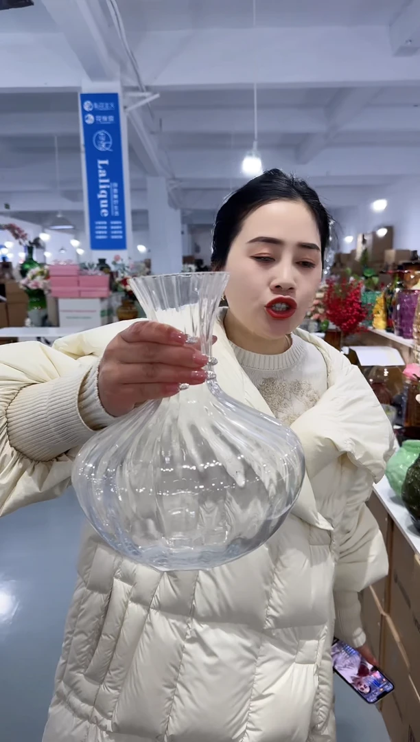 【闪购商品】玻璃安琪花瓶微瑕-5JWE