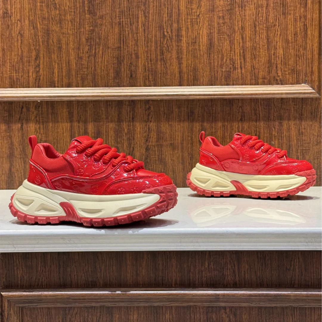 2026四季新款时尚百搭潮流厚底增高舒适耐磨休闲男鞋（偏大一码）