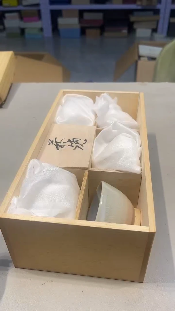 手工艺品琉璃东**北城城工艺品店