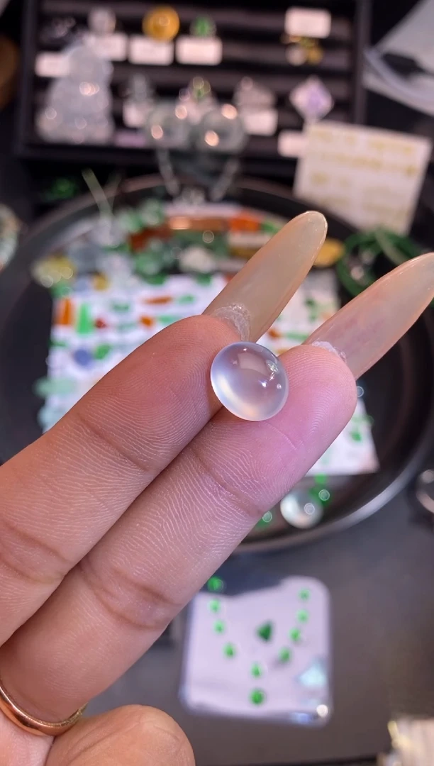 【闪购商品】翡翠挂件未镶嵌蛋