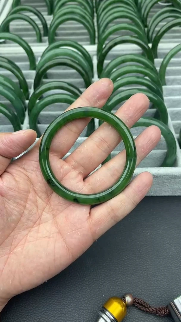 未镶嵌手镯和田玉（碧玉）48-58