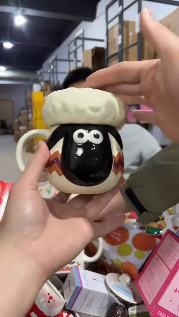 【闪购商品】杯Ｑ版小羊肖恩带盖水杯Ａ