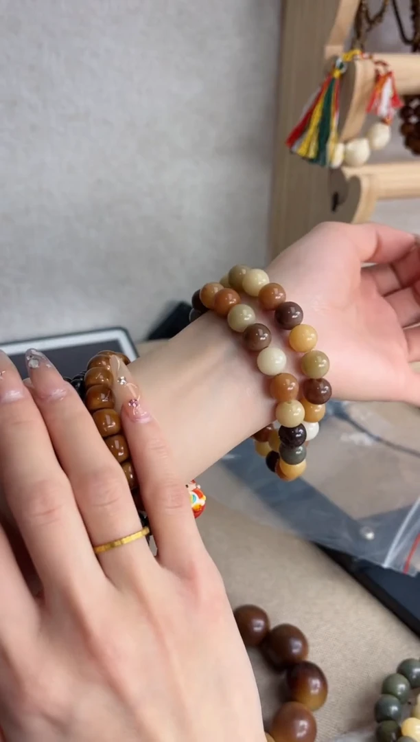 【闪购商品】菩提根/象牙果手串干磨小彩豆圆珠10mm双圈S79